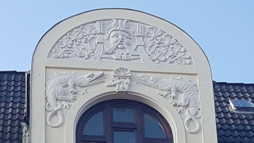 image from Stadtteilrundgang Gaarden - Gaardener Fassadenschmuck in Straßenkreide